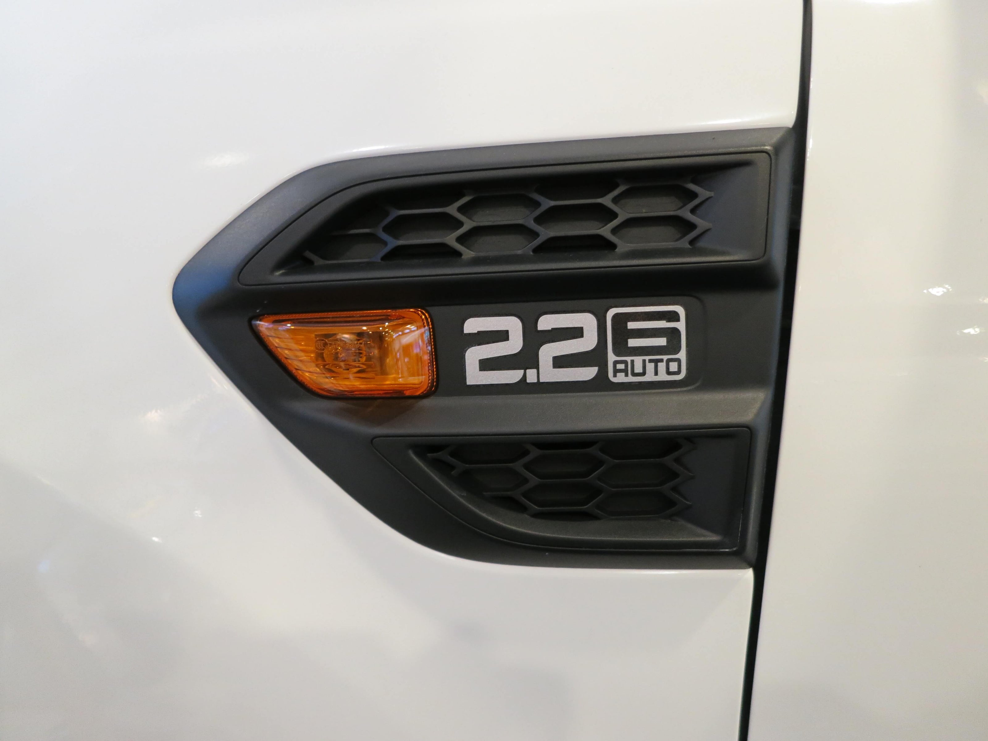 <a href="https://commons.wikimedia.org/wiki/File:2019_Ford_Ranger_2.2_XL_(8).jpg">Padre atado123</a>, CC BY-SA 4.0, via Wikimedia Commons